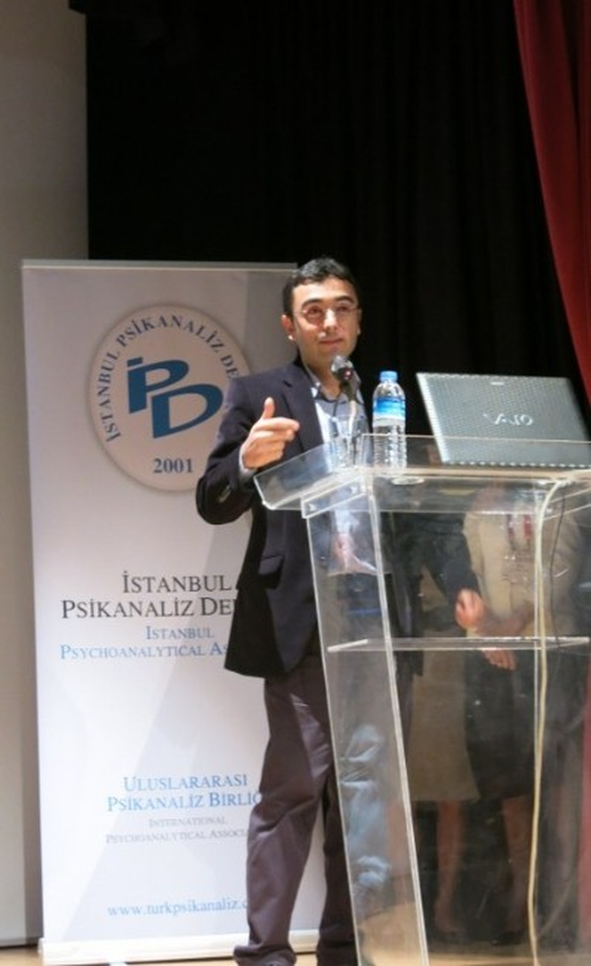 '2013 Psikanaliz Yazıları Teşvik Ödülü' Oktan'a Verildi