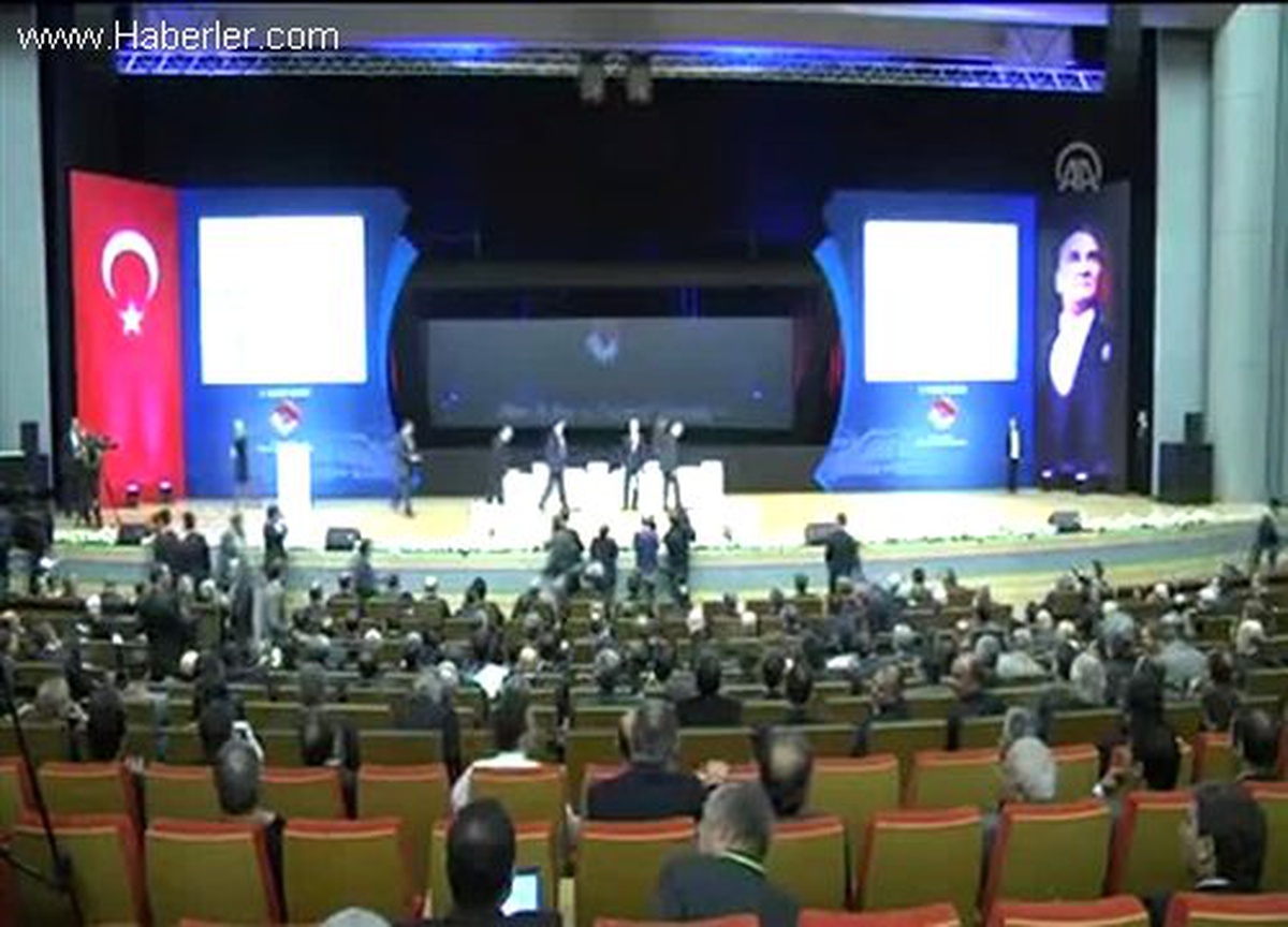 3.Sanayi Şurası Çalışma ve Sosyal Güvenlik Bakanı Çelik