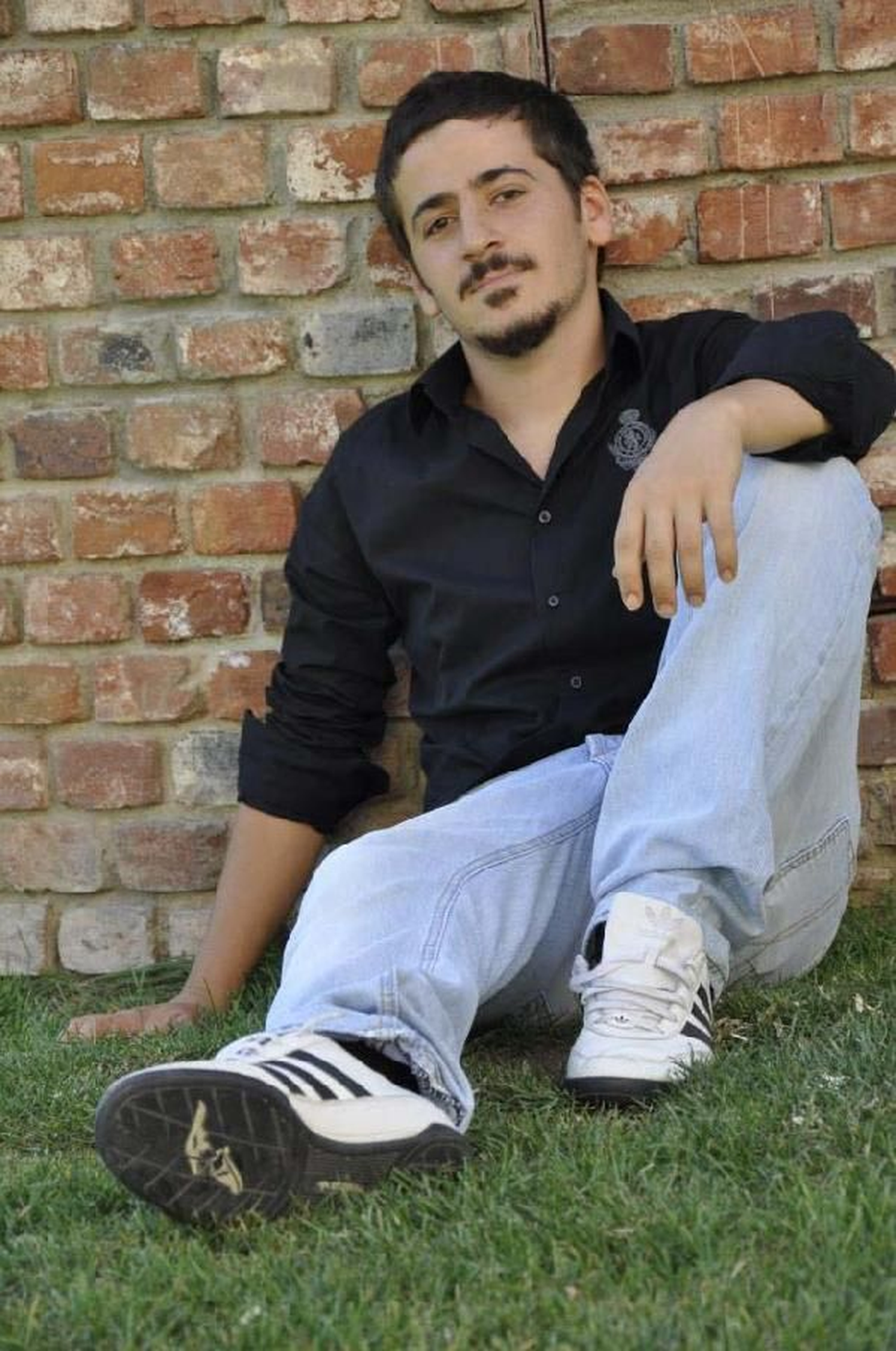 Ali İsmail Korkmaz\'ın Darbedildiği Yere Karanfil Bıraktılar