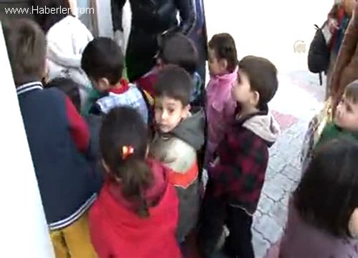Safran Çiçeği Anasınıfı Öğrencilerinden Örnek Davranış