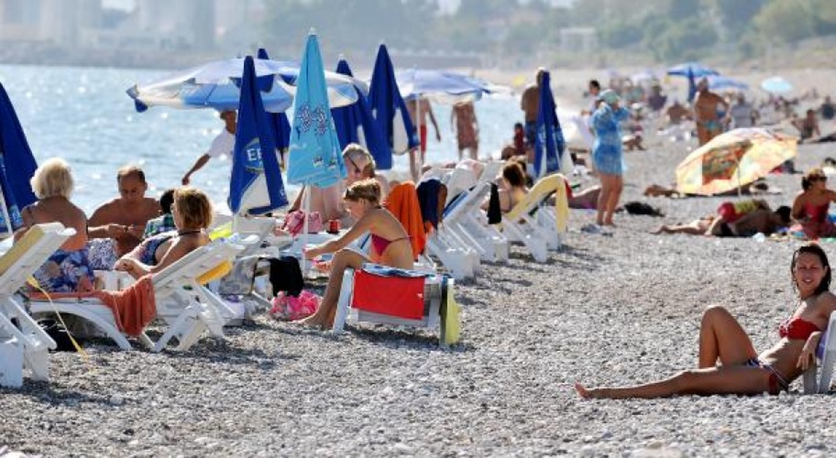 Antalya\'da Kasımda Deniz Keyfi