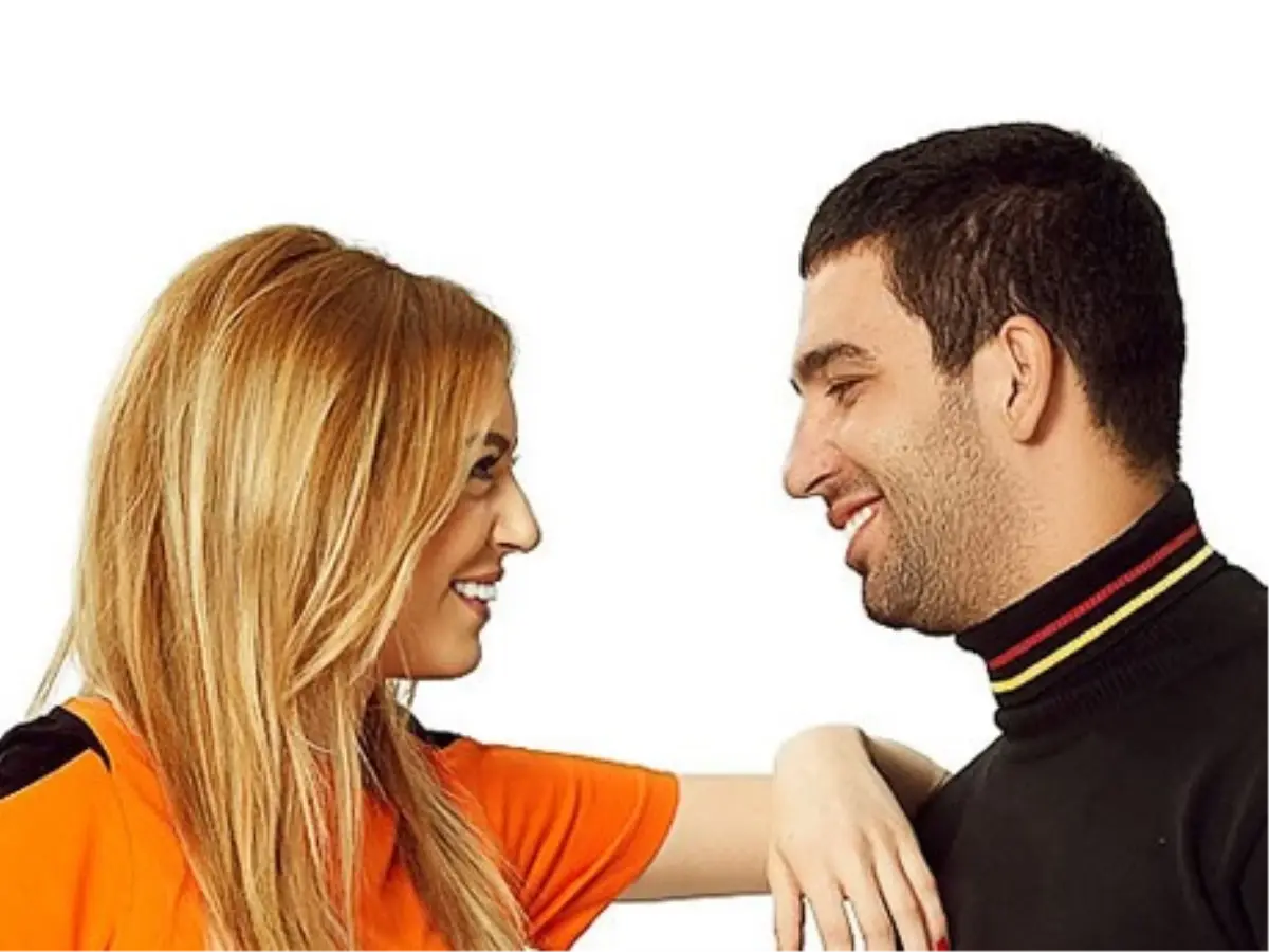 Arda Turan ile Sinem Kobal Yine Ayrıldı