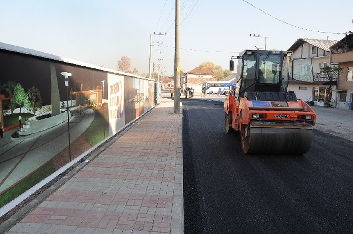 Başiskele\'ye Yeni Meydan Çalışmaları Devam Ediyor