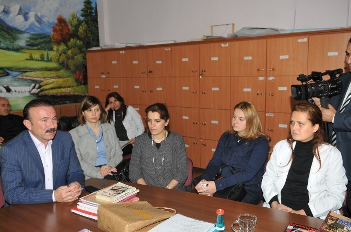 Başkan Doğan, İzmit İmam Hatip Lisesi\'ni Ziyaret Etti