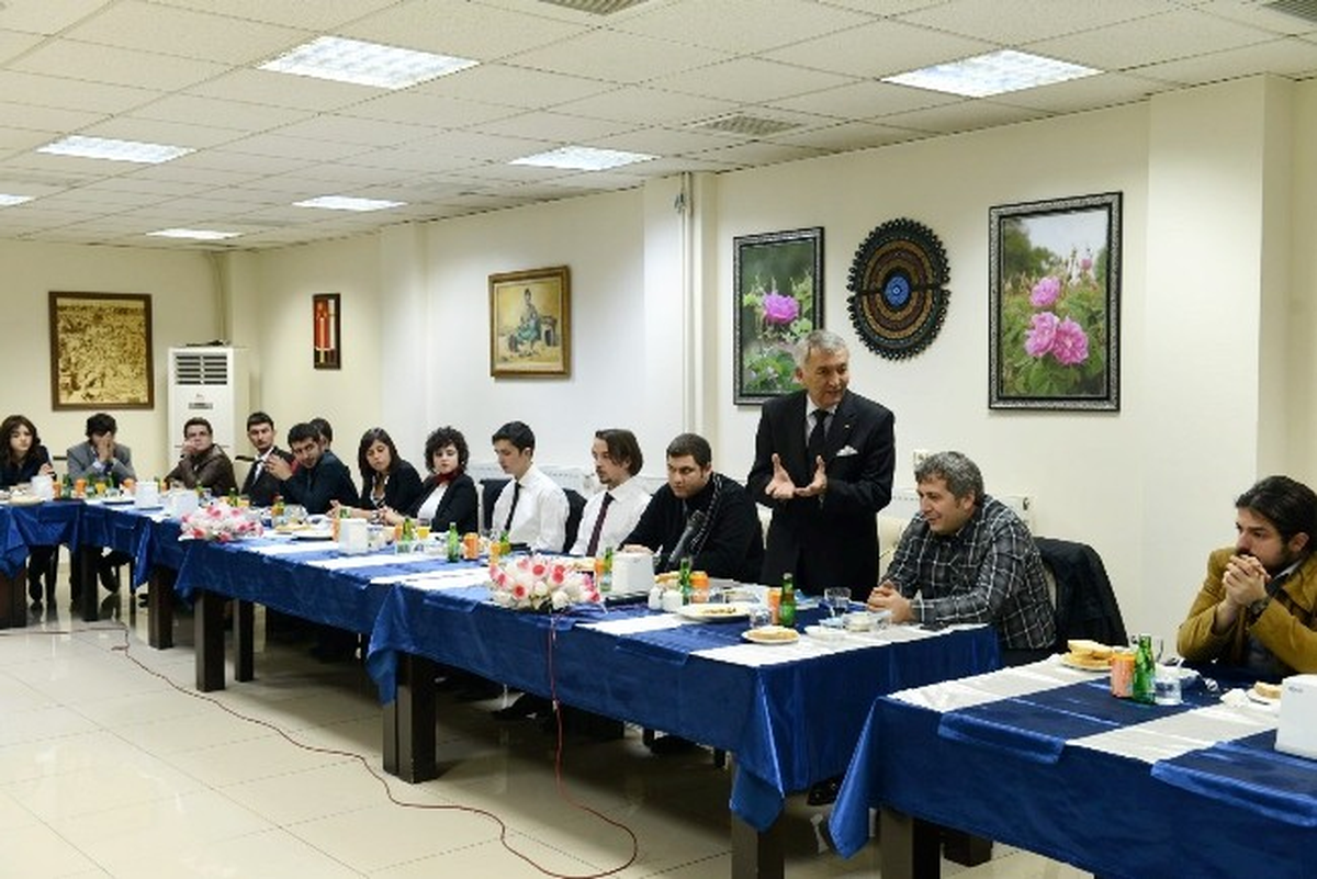 Başkan Günaydın Öğrencilerle Buluştu