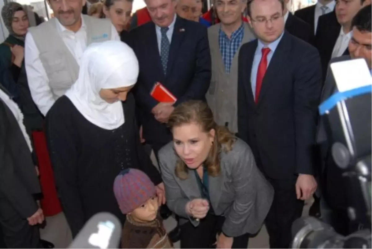 Büyük Düşes Teresa'nın Konteyner Kent Ziyareti