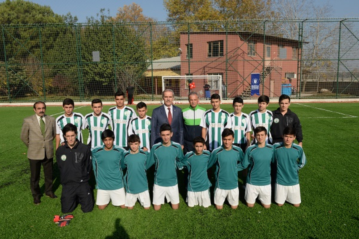 Büyükşehir Eğitim Kurumlarına Spor Tesisi Kazandırmaya Devam Ediyor
