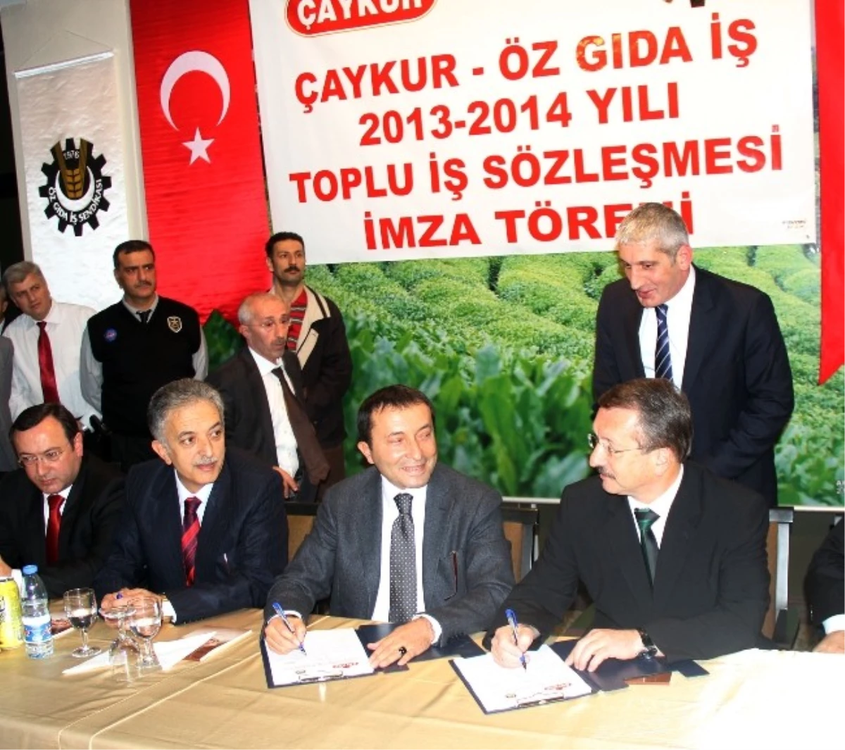 Çaykur, Öz Gıda İş Sendikası ile Toplu İş Sözleşmesine İmza Attı