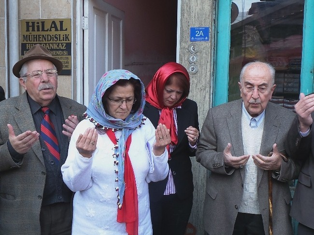 CHP Devrek Kadın Kolları\'ndan Aşure İkramı