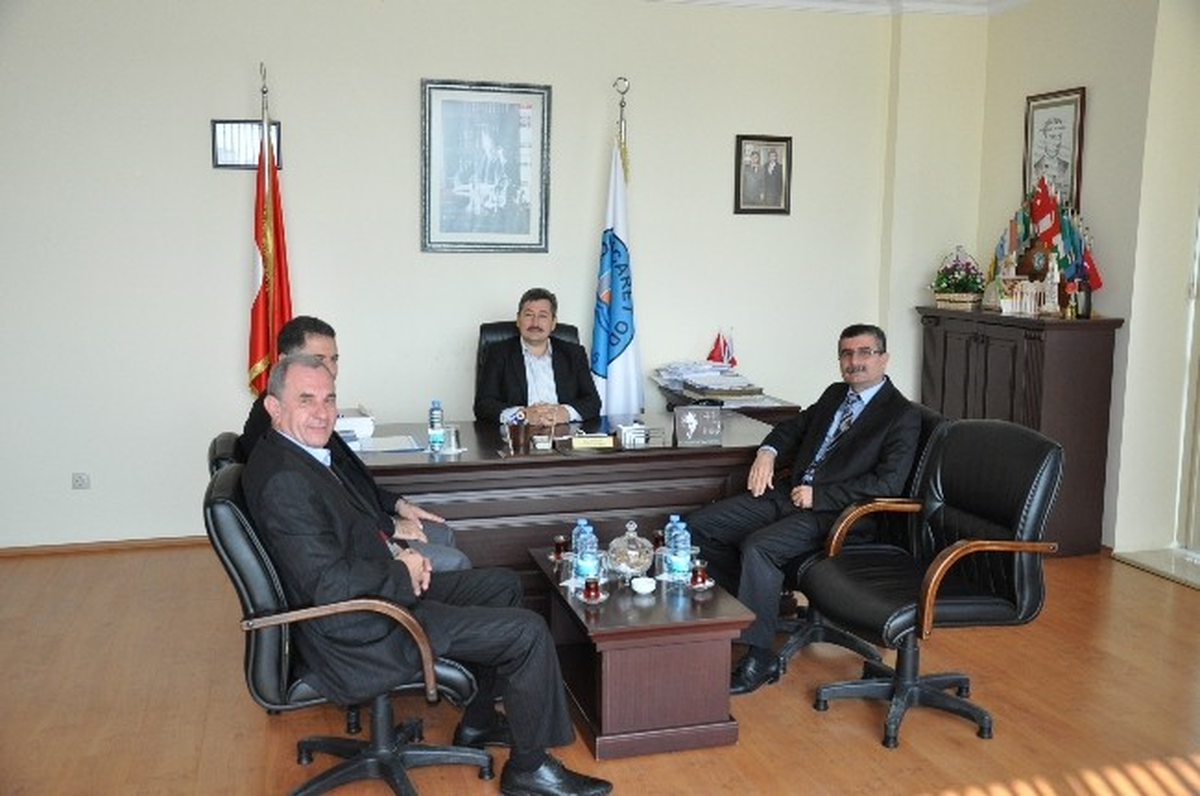 Dershane Yöneticilerinden Didim Ticaret Odası\'na Destek Ziyareti