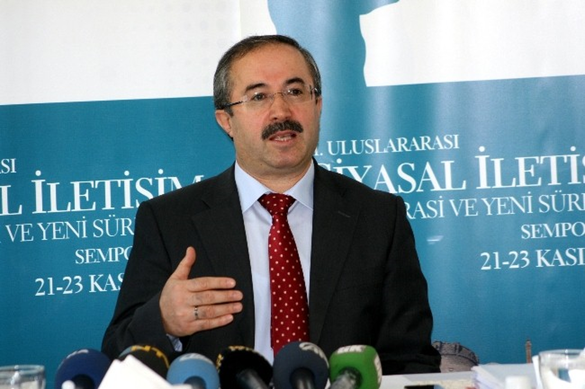 Diyarbakır\'da Uluslararası Siyasal İletişim Demokrasi ve Yeni Süreç Sempozyumu