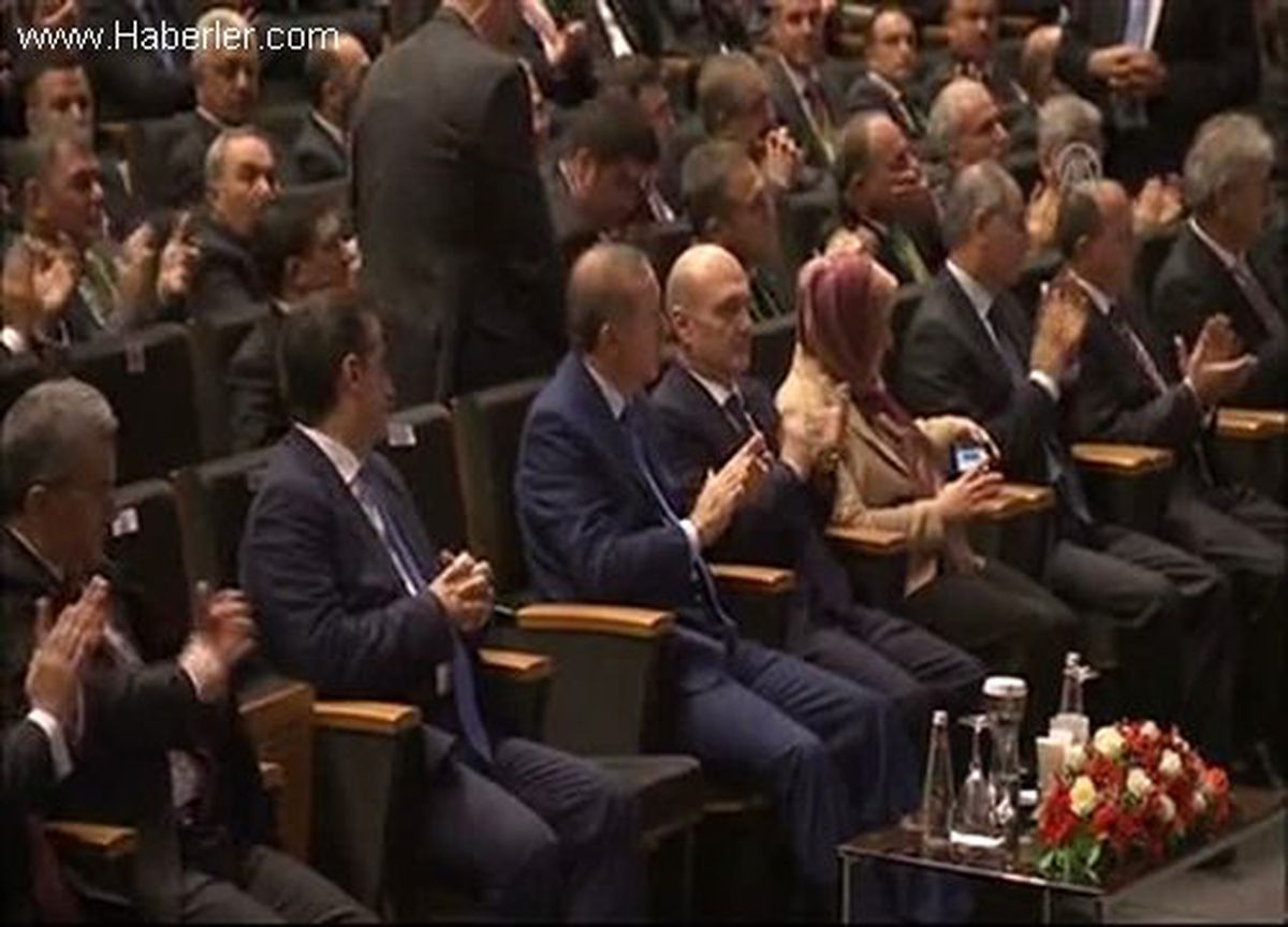 Erdoğan: \'\'Mevcutla yetinen her devlet tarih sahnesinden silinmeye mahkumdur\'\'