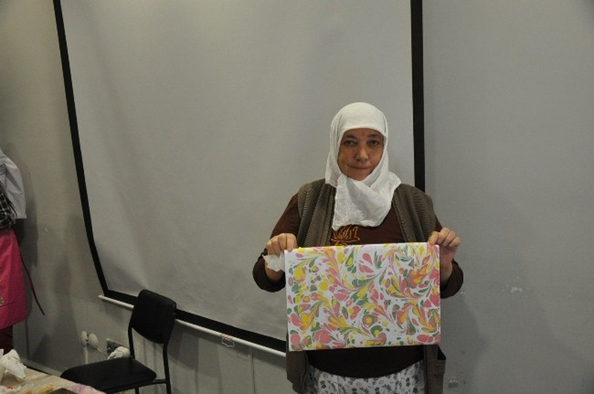 Hastalar Ebru Sanatı ile Moral Buluyor