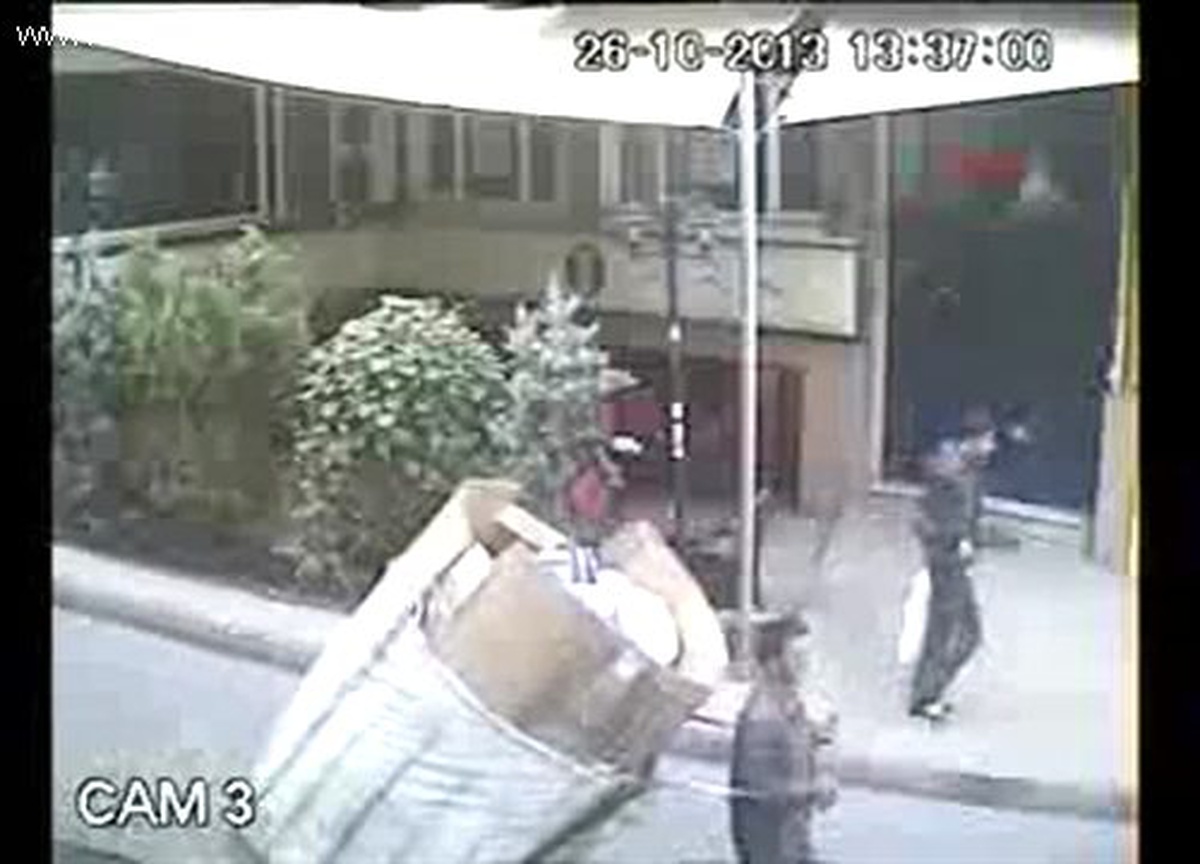Hırsızlar Balkonda Uyuşturucu Yetiştiriyorlarmış