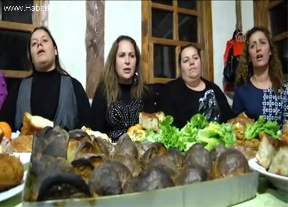 İlçe halkını bir araya getiren "türkü aşkı"