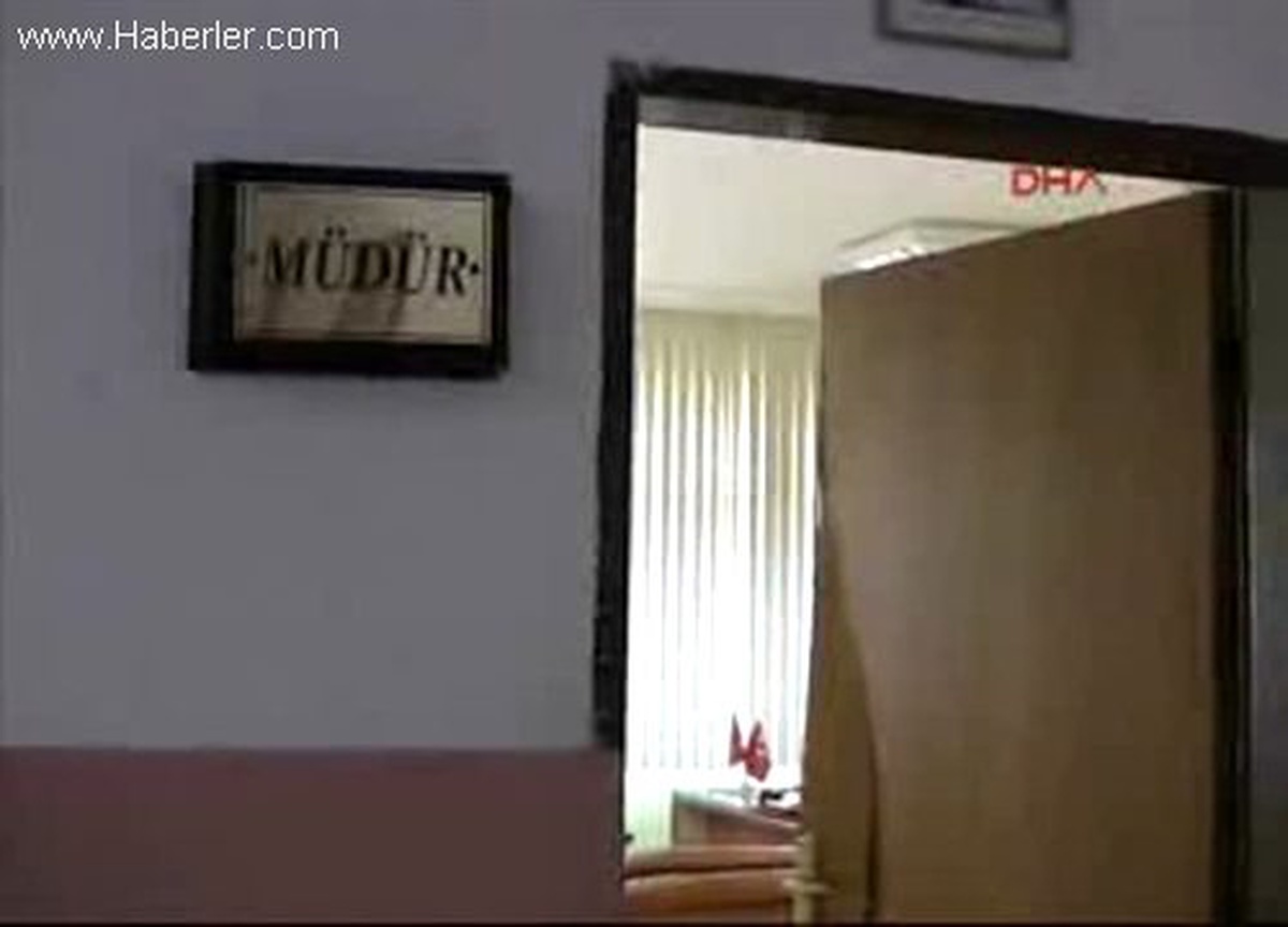 İletişim Meslek Lisesini 10 Günde 3\'üncü Kez Soydu