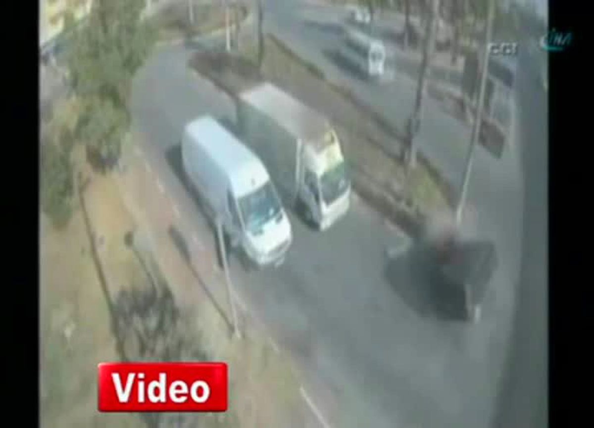 Tarsus\'ta Meydana Gelen İnanılmaz Kaza Mobesede Görüntülendi