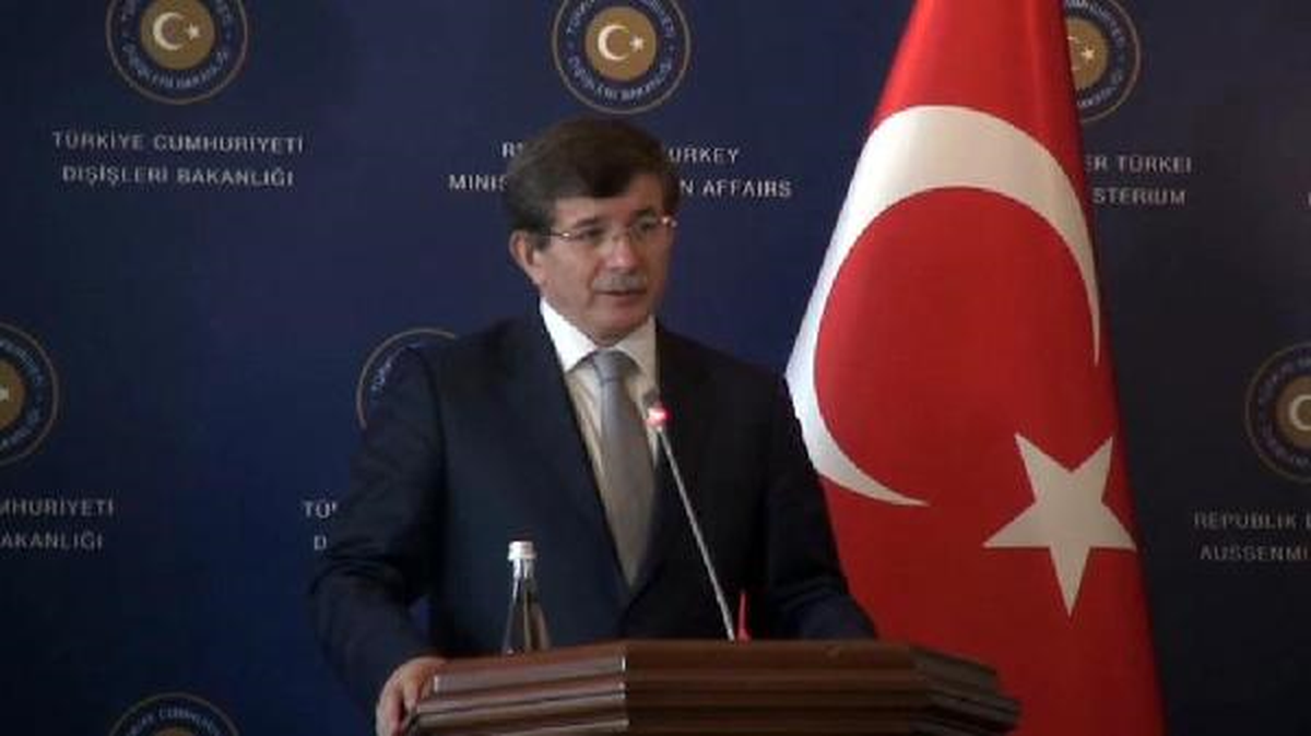 İngiliz Mevkidaşıyla Görüşen Davutoğlu: Teröre Karşı Dayanışmamızı Bir Kez Daha İfade İmkanı Bulduk