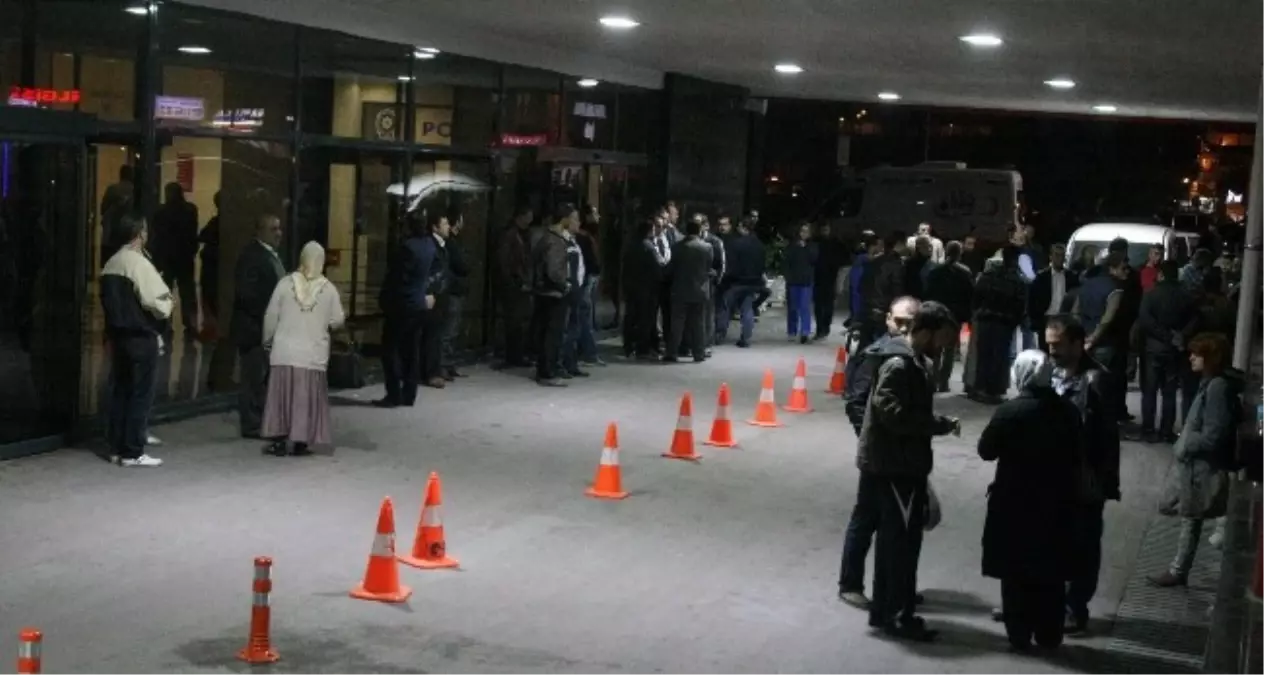 İzmir'de Sokak Ortasında Cinayet İşlendi