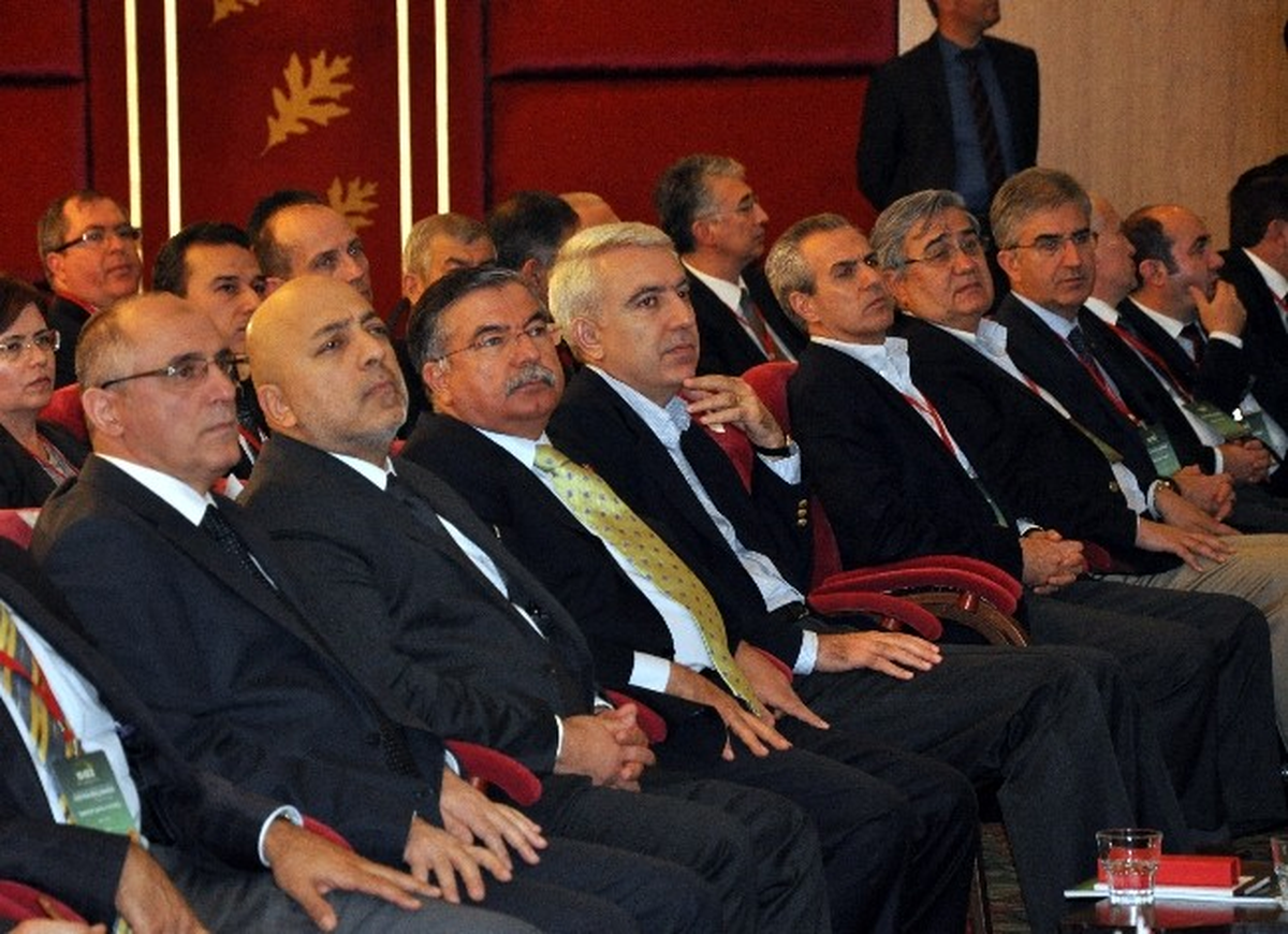 Milli Savunma Bakanı Yılmaz: 2014\'te Seri Üretime Geçilecek