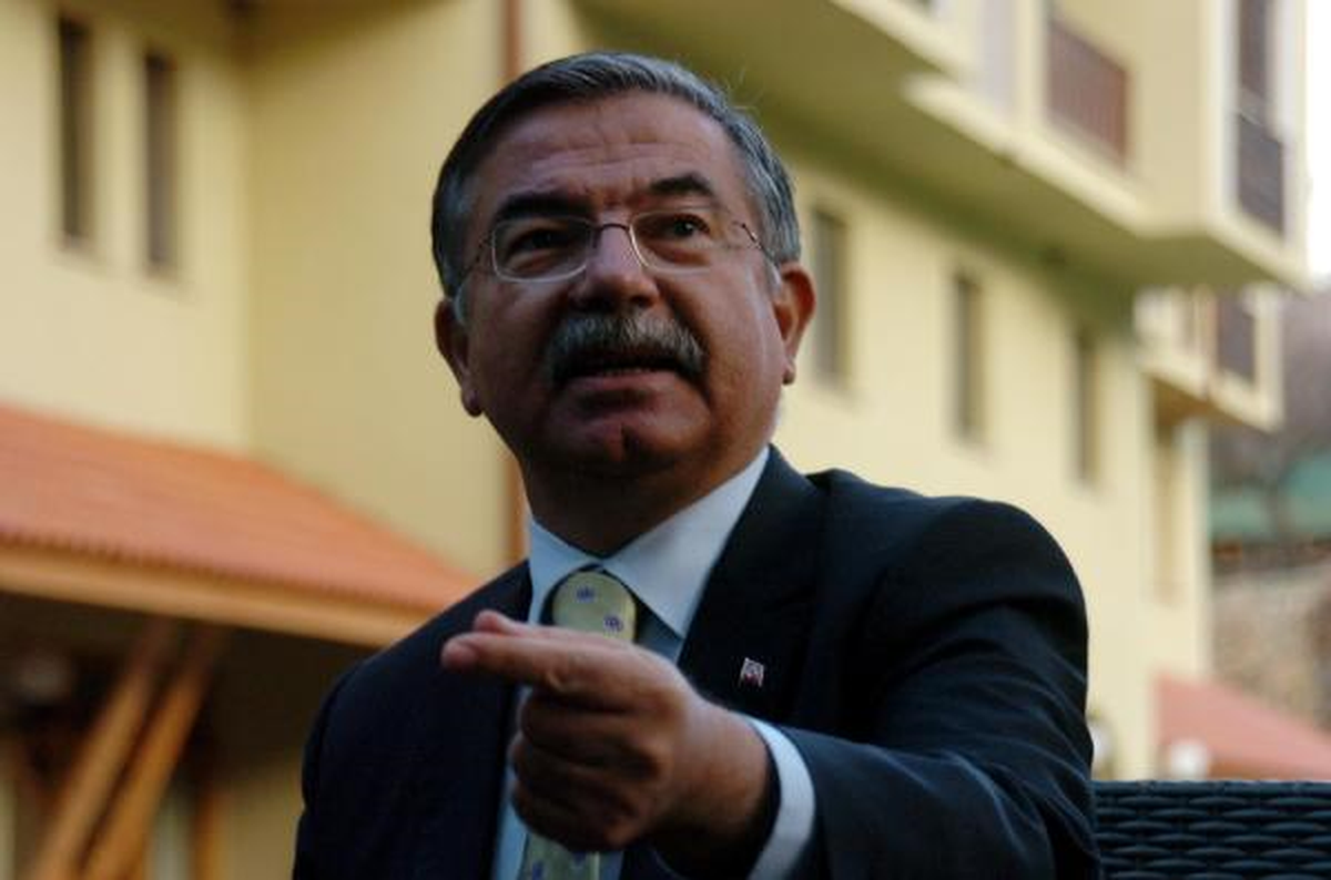 Milli Savunma Bakanı Yılmaz, soruları yanıtladı (1)