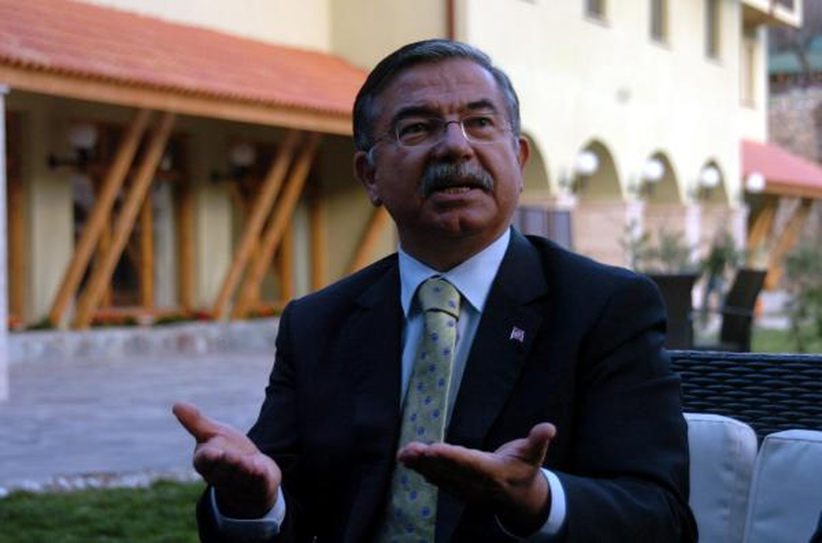 Bakan Yılmaz: Bir İsmet Yılmaz Gider Bin İsmet Yılmaz Gelir