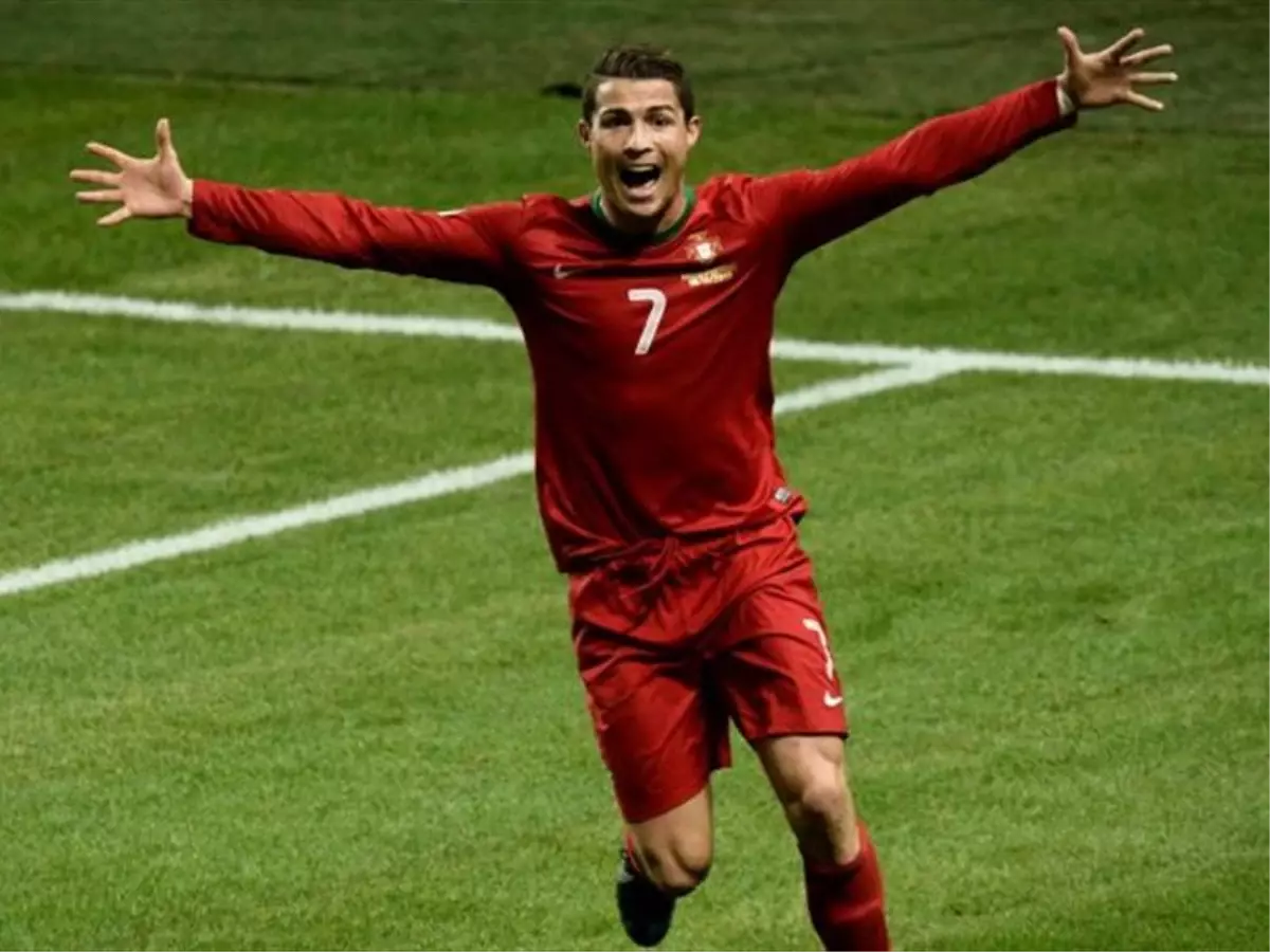 Ronaldo Pauleta\'yı Yakaladı