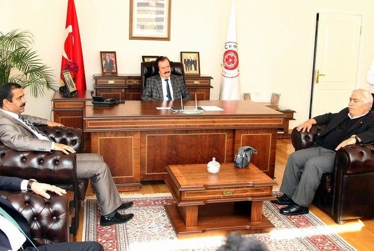 Sağlık Sen Genel Başkanı Memiş\'ten Rektör Kocacık\'a Ziyaret