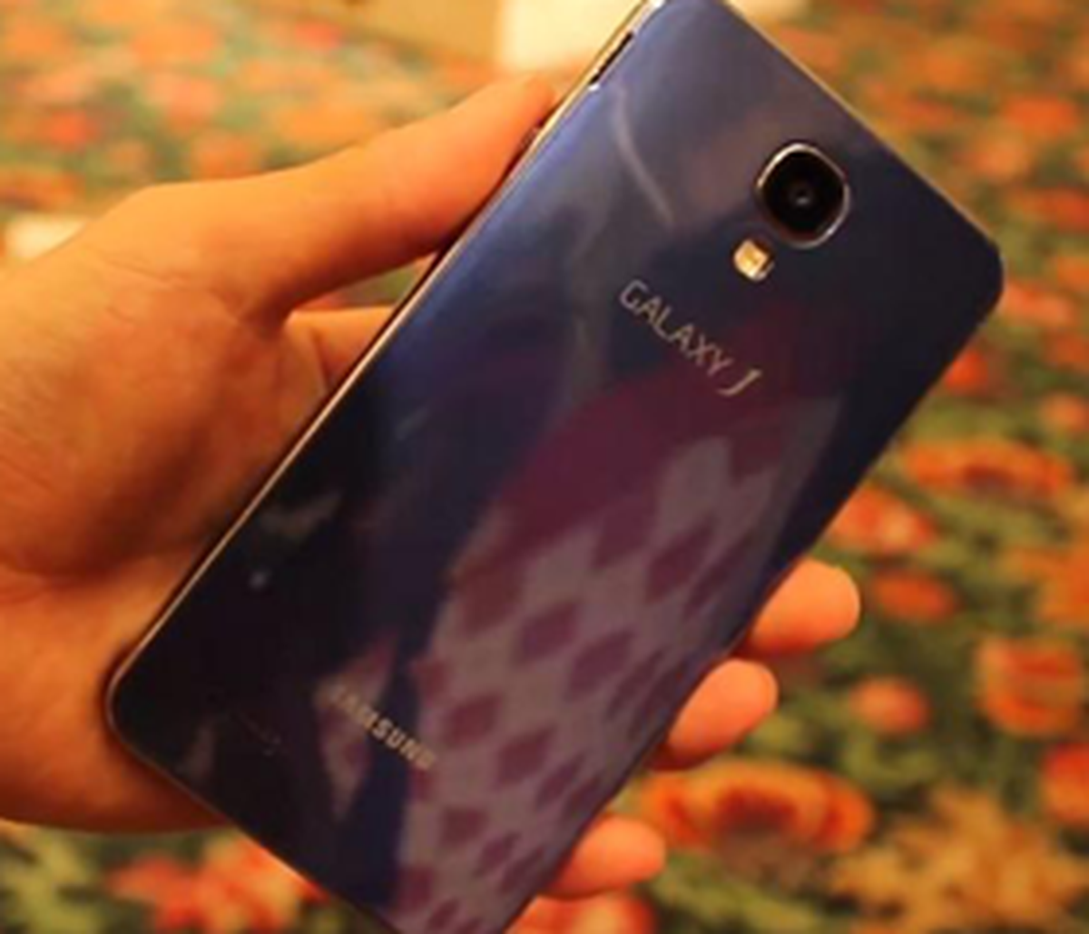 Samsung Galaxy J Avrupa ve Asya\'da Satışa Çıkabilir