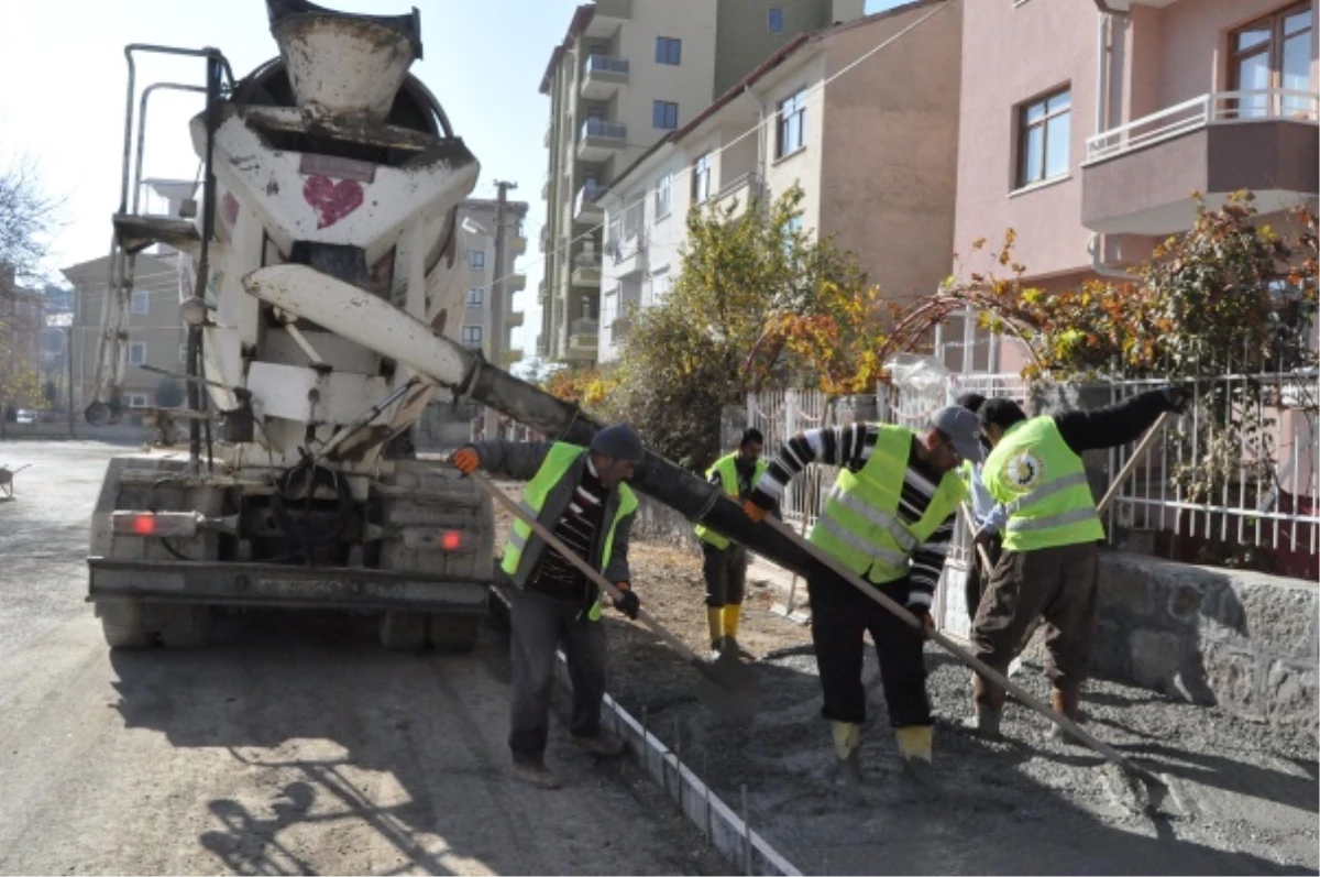 Seydişehir Belediyesi Kaldırım Çalışmalarını Sürdürüyor
