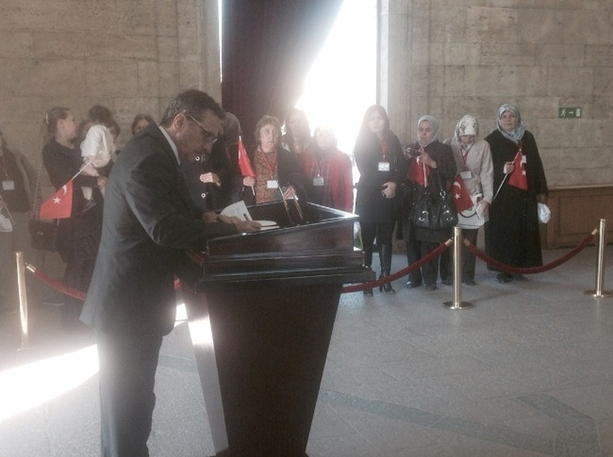 Tepebaşı Belediyesi\'nden Bin 500 Kadına Anıtkabir Ziyareti