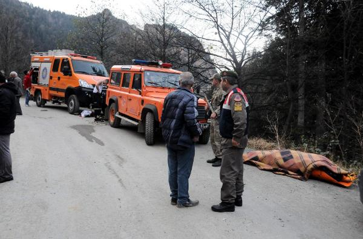 Uçuruma Yuvarlanan Araç 2 Gün Sonra Bulundu: Ölen Sürücünün Arkadaşı Yaralı Bulundu
