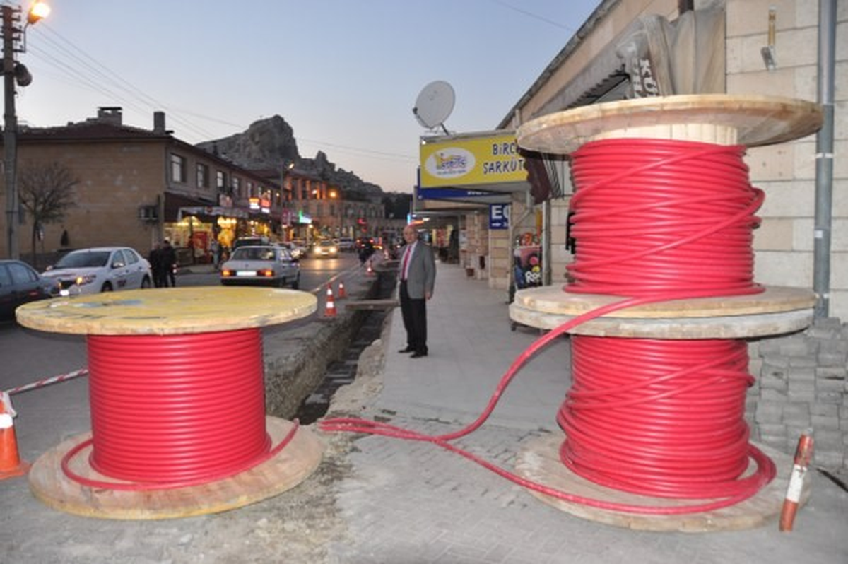 Ürgüp\'te Elektrik Hatları Yeraltına Alınıyor
