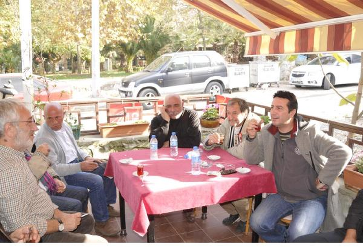 Yalova\'da CHP\'liler, Eğilim Yoklaması İçin Ankara\'ya Yürüyor (2)