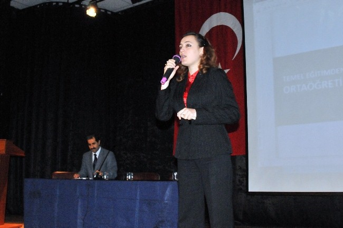 Yalova\'da Ortaöğretim Geçiş Sınavı Bilgilendirme Toplantısı Yapıldı