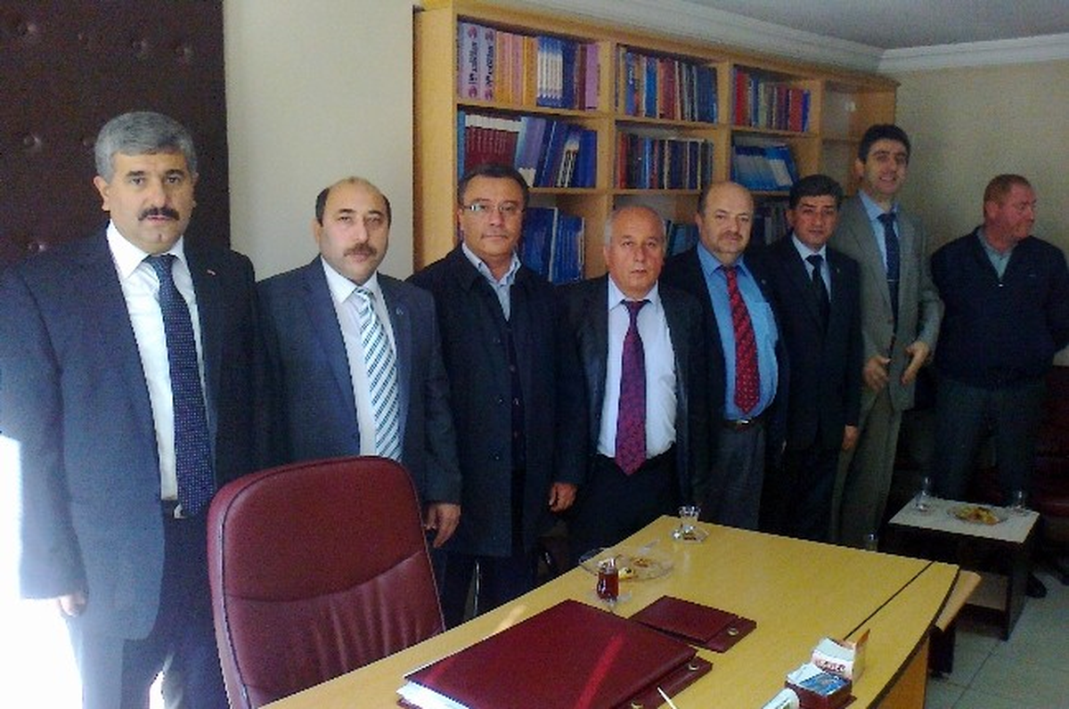 Yavuz, Türkiye Kamu-Sen\'i Ziyaret Etti
