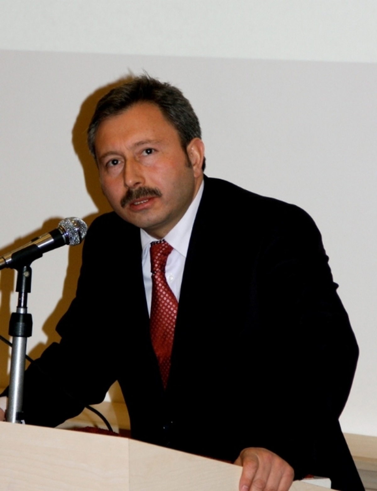 "Çözüm, Sorunun Kaynağı Olan Eğitimi Kaliteli Hale Getirmek"