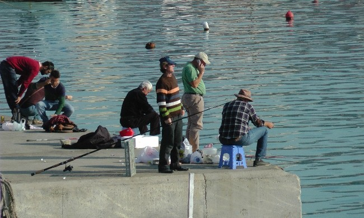 Akçakoca\'da Olta Balıkçıları Dertli