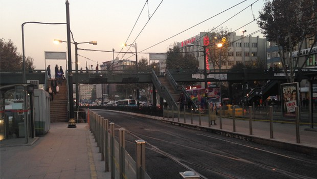 İstanbul\'da Aksaray Yusufpaşa Üst Geçidi Kaldırılıyor