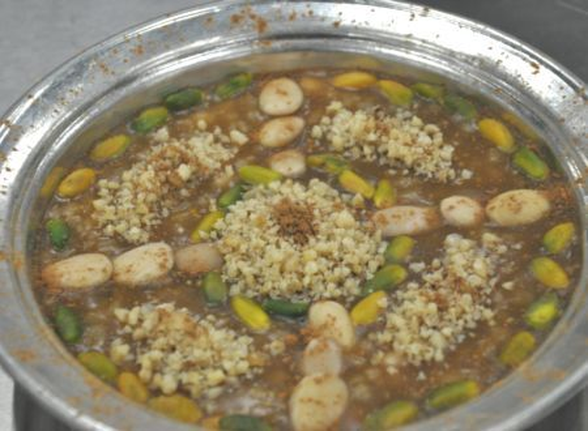 Alaplı\'da Aşure Dağıtıldı