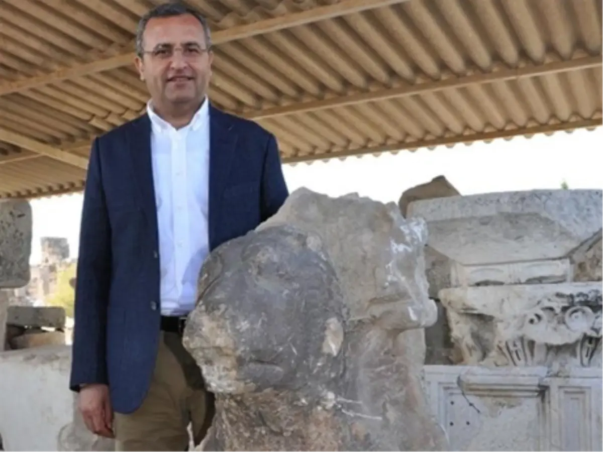 Cehennemi Bekleyen Üç Başlı Köpek Heykeli Kangal Çıktı