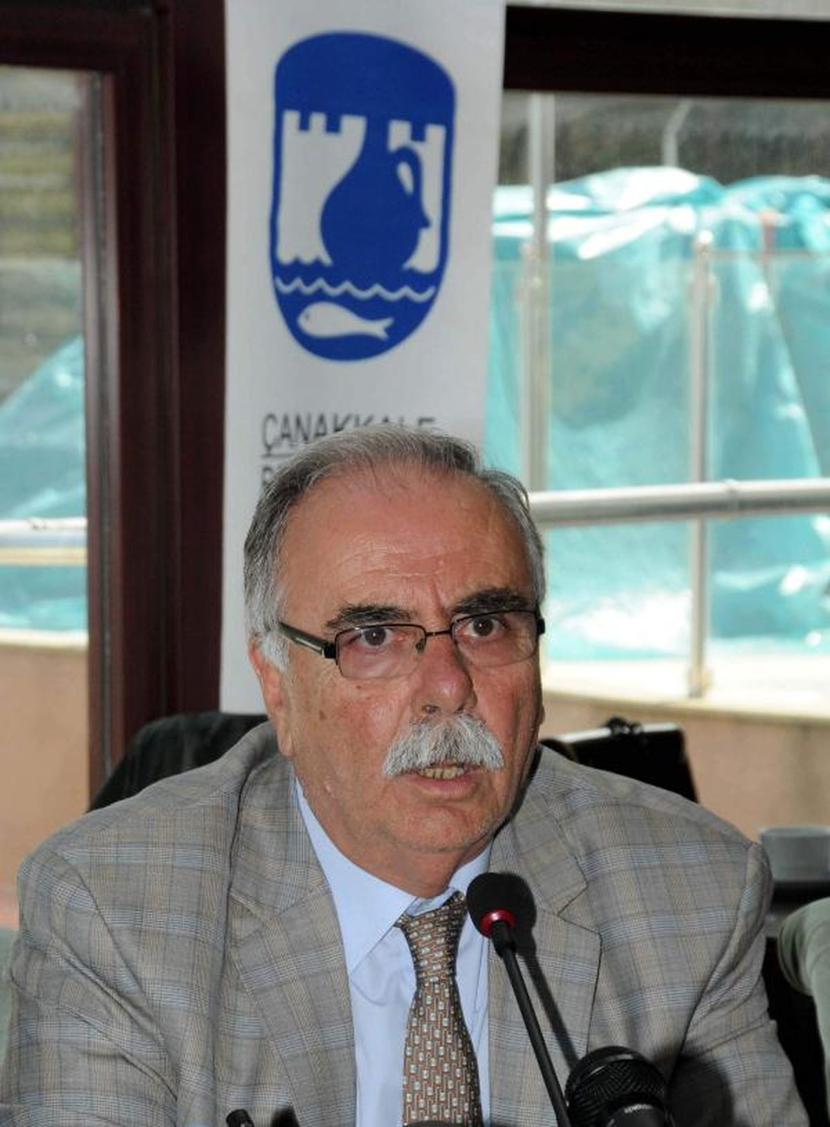 Başkan Gökhan, Çomü Yönetimini Kınadı