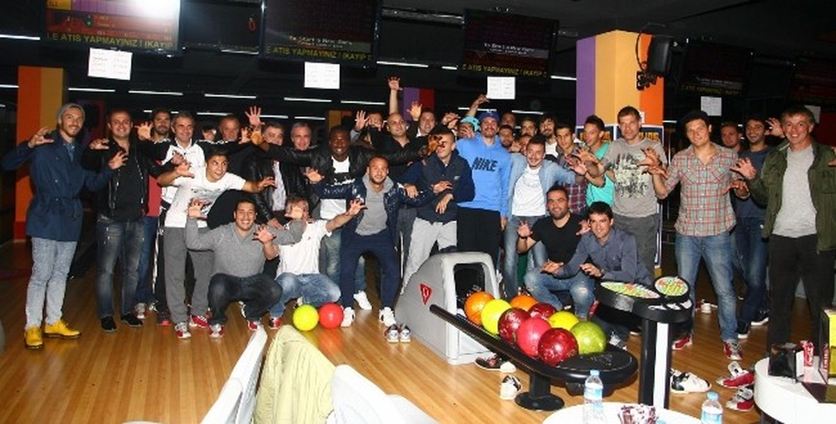 Beşiktaşlı Futbolcular Bowlıng ile Stres Attı