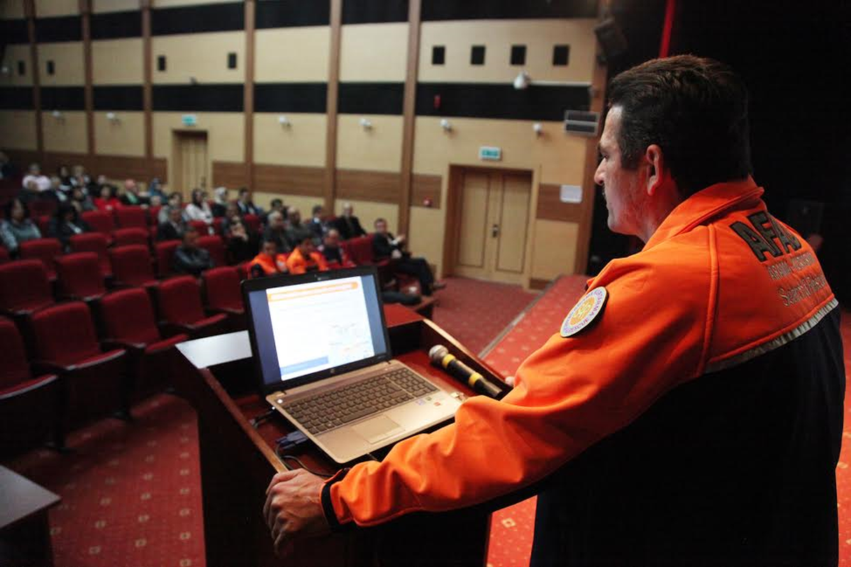 Bu Seminerde Hayat Var