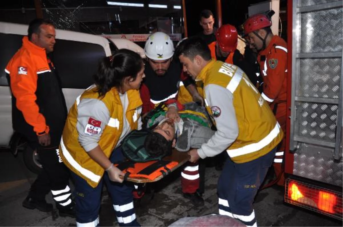 Bursa\'da Kaza: 2 Yaralı