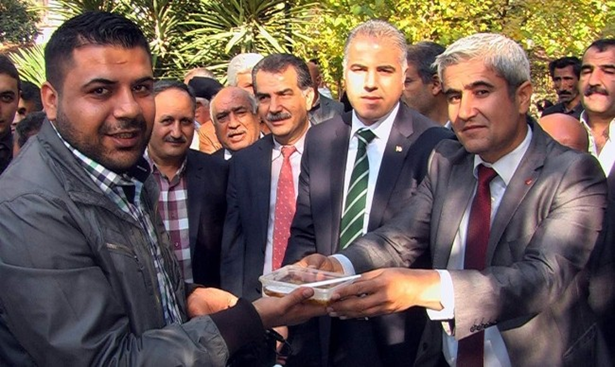 CHP\'den Vatandaşlara Aşure