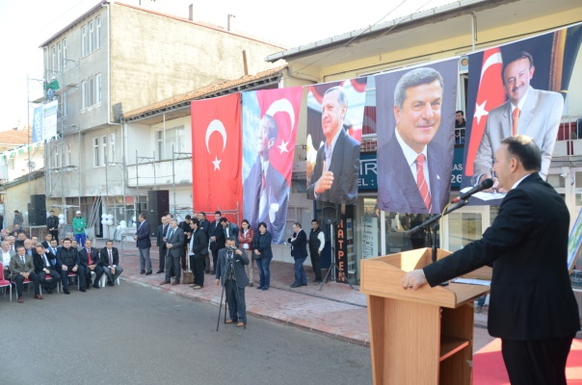 Doğusundan Batısına Kartepe Boyanıyor
