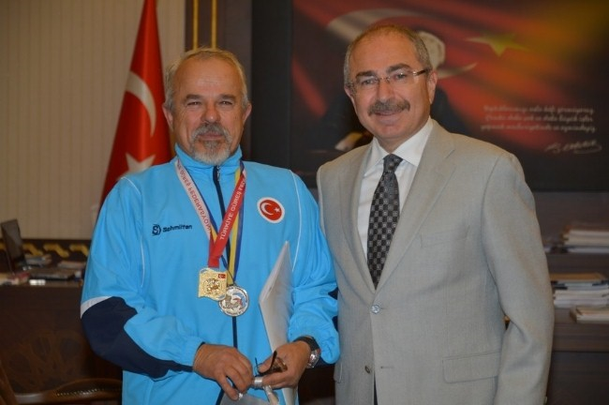 Dünya İkincisinden Vali Yaman\'a Ziyaret