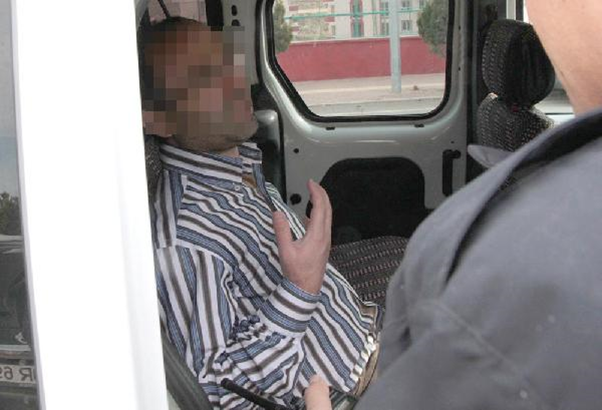 Eşimi Taciz Etti Dedi Doktorla Yumruk Yumruğa Kavga Etti