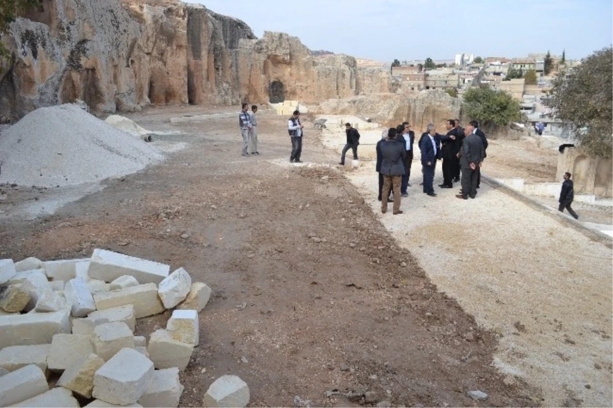 Fakıbaba: "Şıh Maksut\'ta Turistlere Tertemiz Bir Çevre Daha Kazandırılıyor"